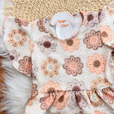 Conj. Blusa Favinho Floral e Short em Linho - Areia